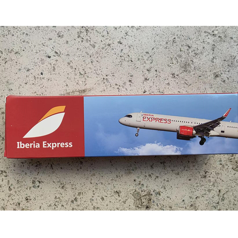 Nuovo Scala 1:200 A321NEO Spag - Model Airplane Plastic recensione e prezzo